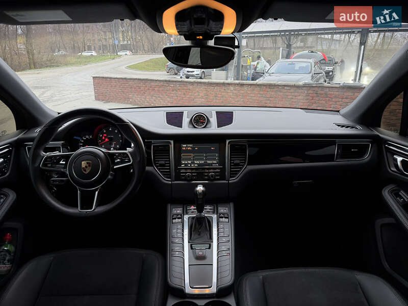 Позашляховик / Кросовер Porsche Macan 2015 в Хмельницькому