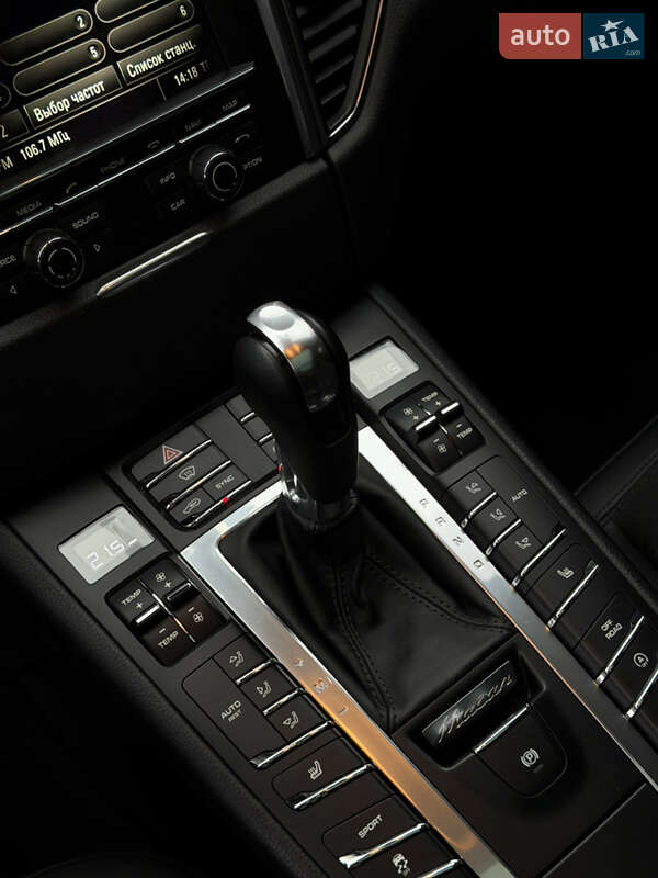 Позашляховик / Кросовер Porsche Macan 2015 в Хмельницькому