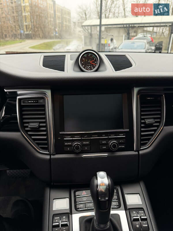 Позашляховик / Кросовер Porsche Macan 2015 в Хмельницькому