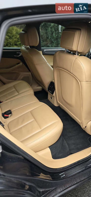 Внедорожник / Кроссовер Porsche Macan 2018 в Ирпене