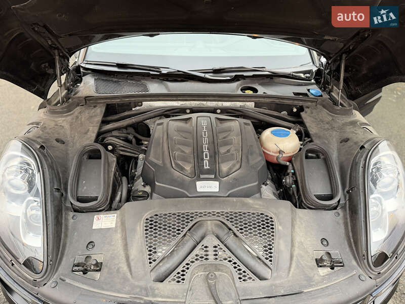 Внедорожник / Кроссовер Porsche Macan 2015 в Киеве фото 13 Внедорожник / Кроссовер Porsche Macan 2015 в Киеве