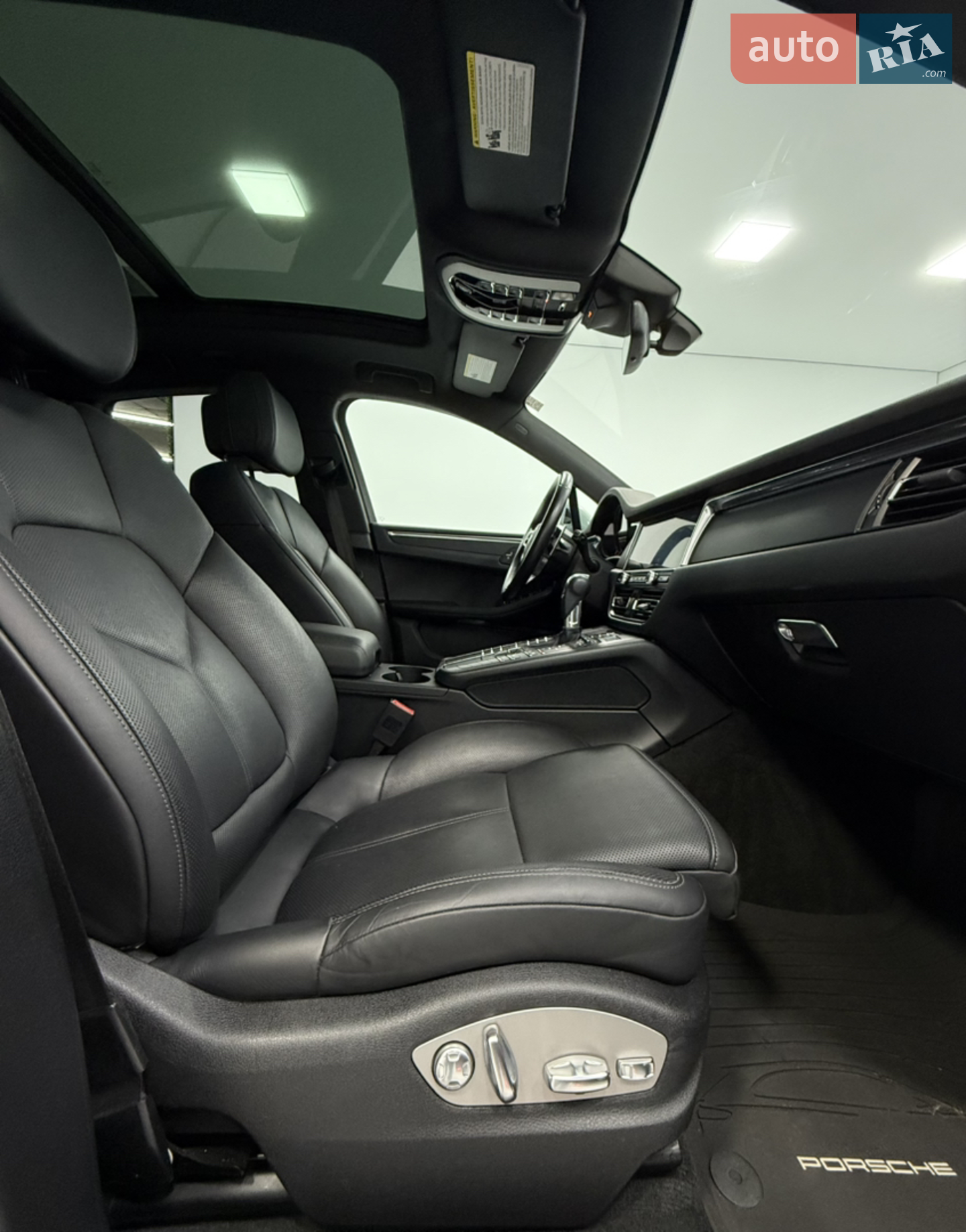2020 Porsche Macan - мініатюра 22