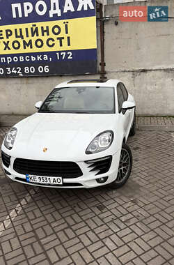 Позашляховик / Кросовер Porsche Macan 2016 в Дніпрі