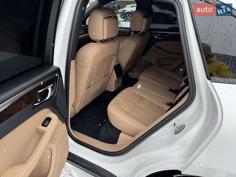 Внедорожник / Кроссовер Porsche Macan 2021 в Киеве