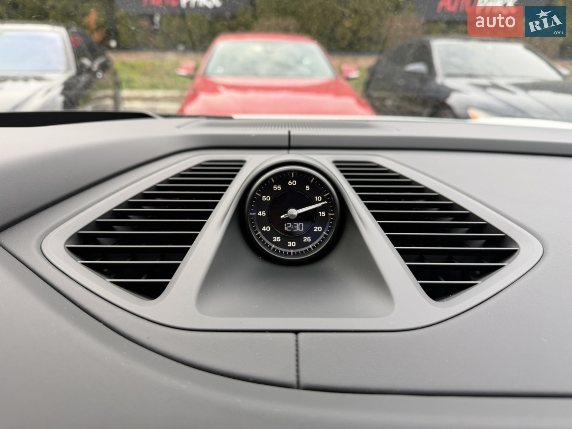 2025 Porsche Macan - мініатюра 18