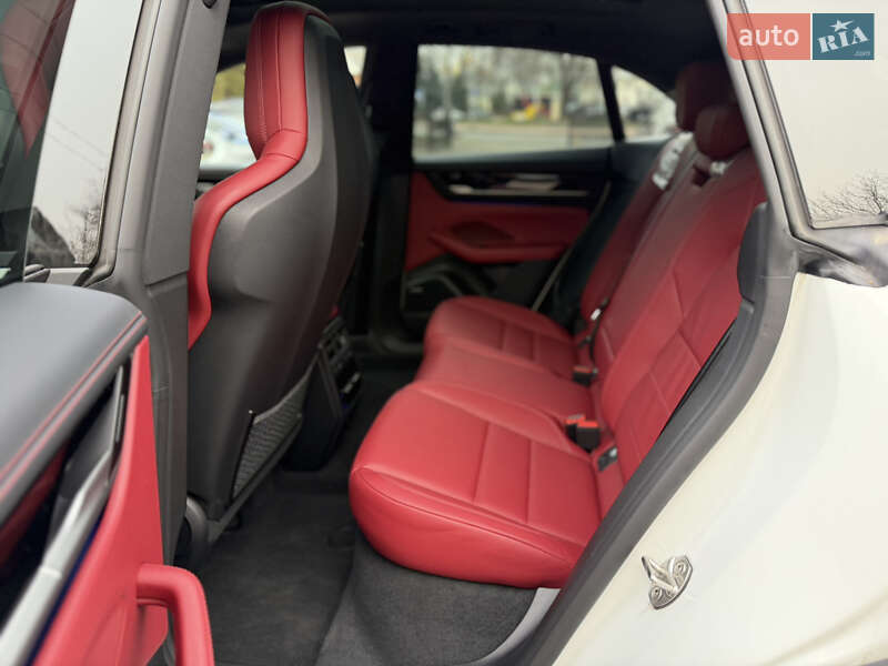 Позашляховик / Кросовер Porsche Macan 2025 в Києві