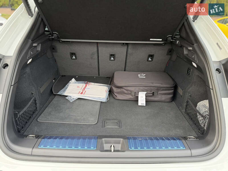 Позашляховик / Кросовер Porsche Macan 2025 в Києві