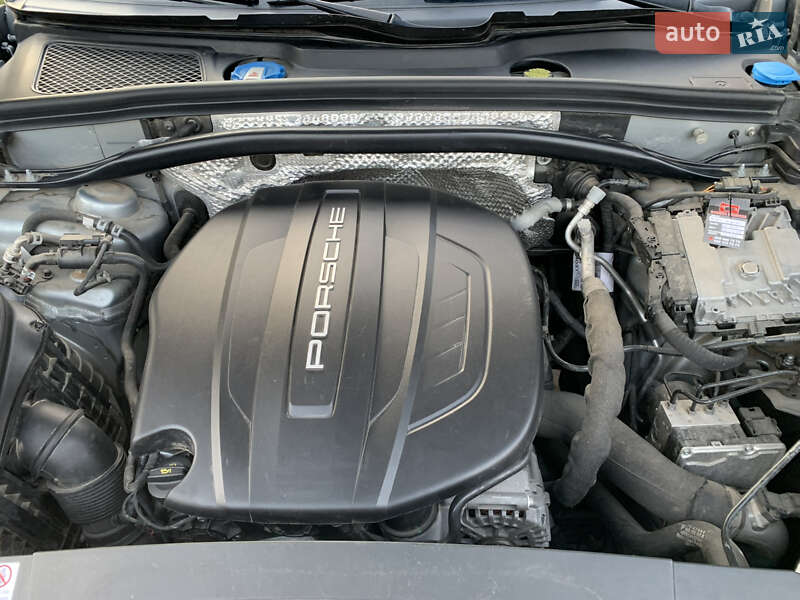 Внедорожник / Кроссовер Porsche Macan 2019 в Ивано-Франковске