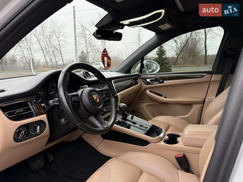 Позашляховик / Кросовер Porsche Macan 2021 в Києві
