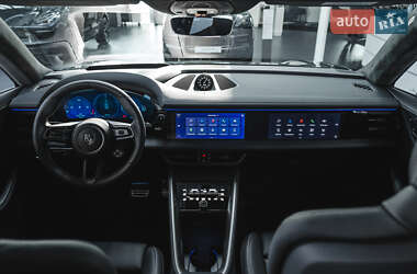 Внедорожник / Кроссовер Porsche Macan 2024 в Харькове