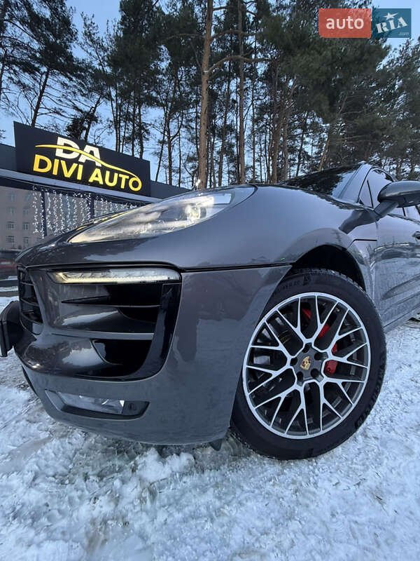 Внедорожник / Кроссовер Porsche Macan 2016 в Киеве