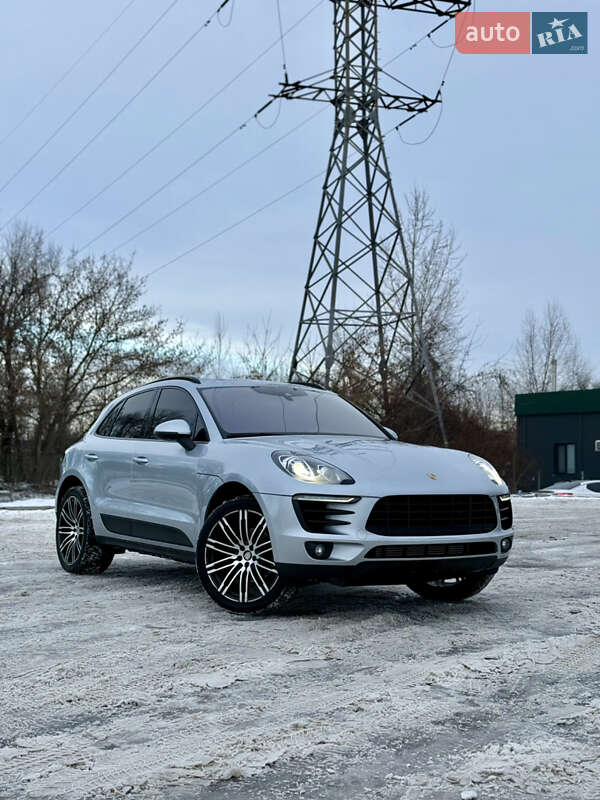 Внедорожник / Кроссовер Porsche Macan 2018 в Киеве
