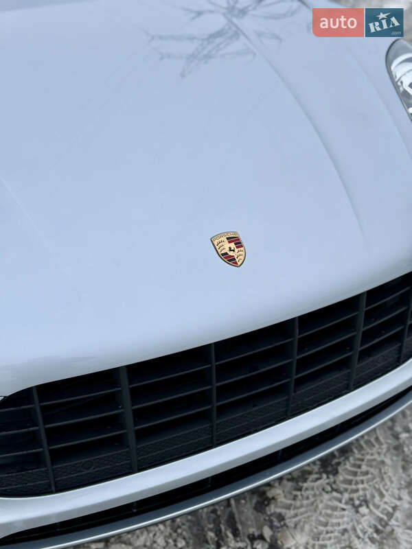 Внедорожник / Кроссовер Porsche Macan 2018 в Киеве