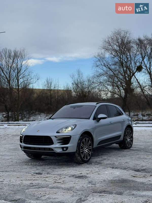 Внедорожник / Кроссовер Porsche Macan 2018 в Киеве