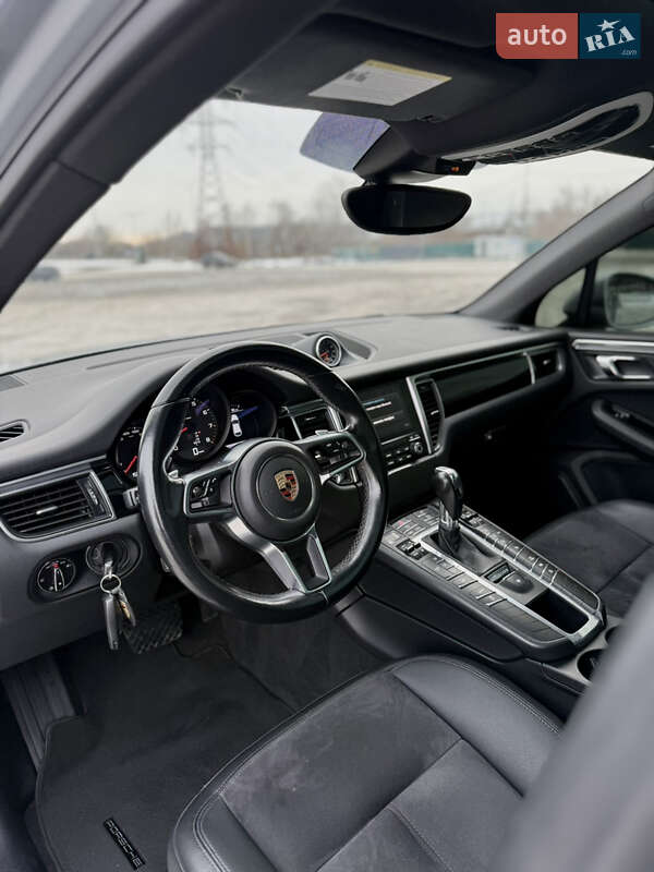 Внедорожник / Кроссовер Porsche Macan 2018 в Киеве