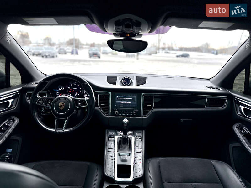 Внедорожник / Кроссовер Porsche Macan 2018 в Киеве