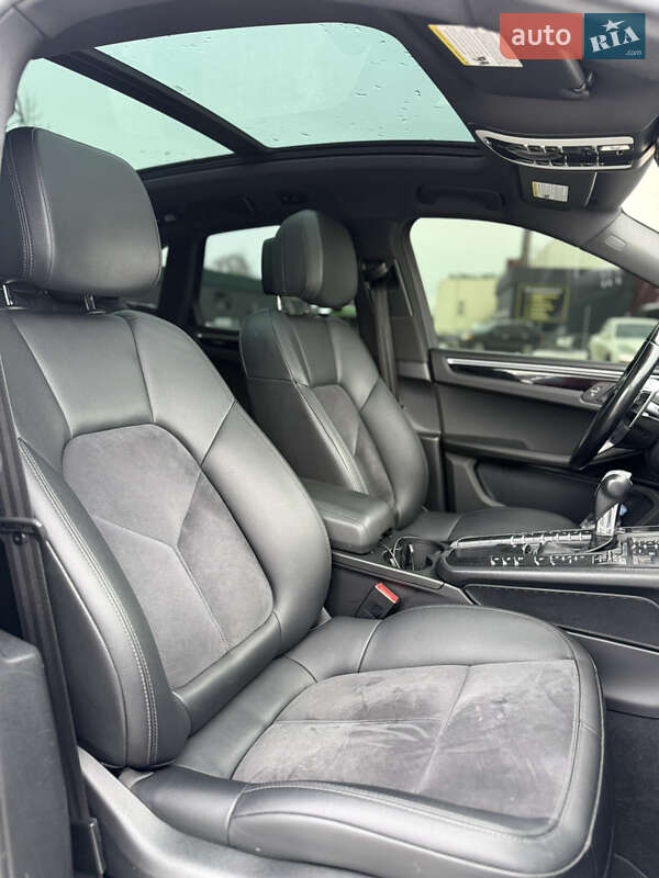 Внедорожник / Кроссовер Porsche Macan 2018 в Киеве