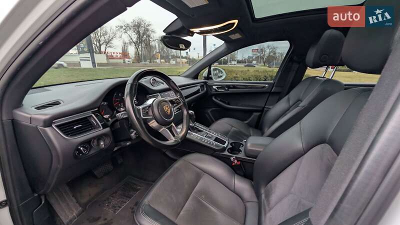 Внедорожник / Кроссовер Porsche Macan 2018 в Одессе