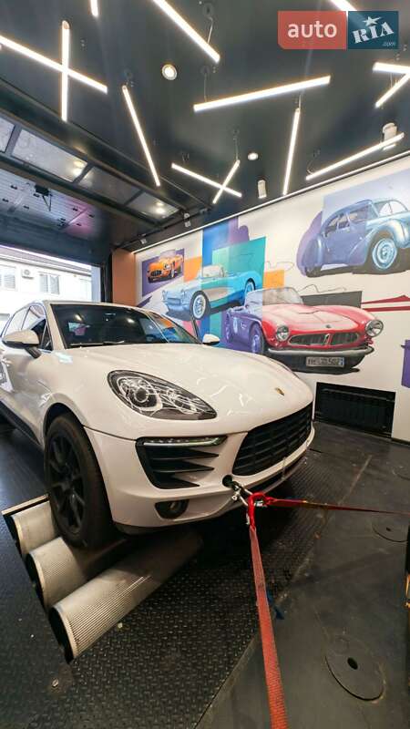 Внедорожник / Кроссовер Porsche Macan 2018 в Одессе