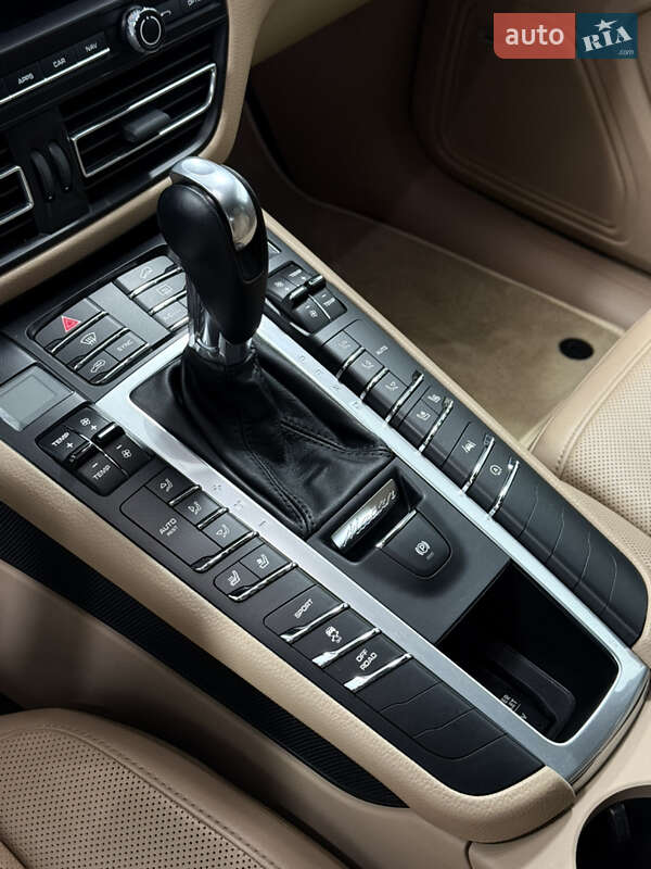 Внедорожник / Кроссовер Porsche Macan 2020 в Одессе