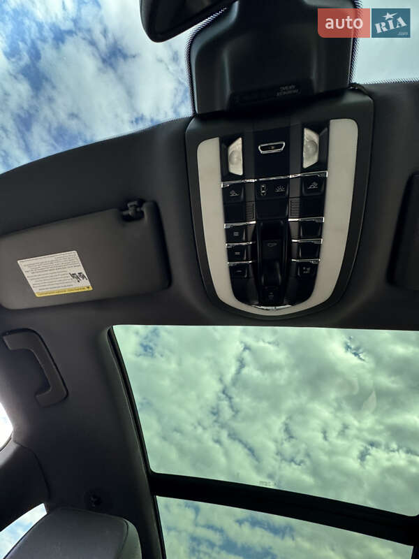 Внедорожник / Кроссовер Porsche Macan 2015 в Полтаве