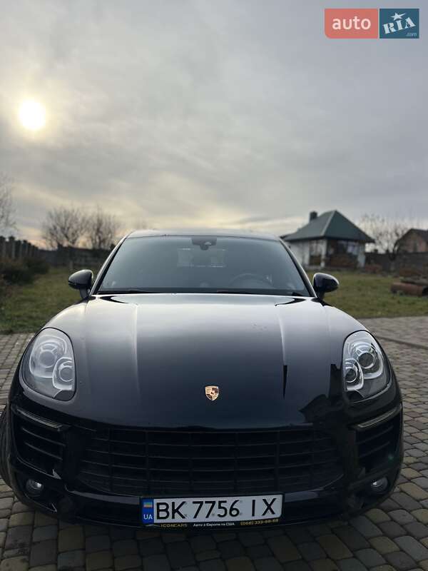 Внедорожник / Кроссовер Porsche Macan 2016 в Киеве