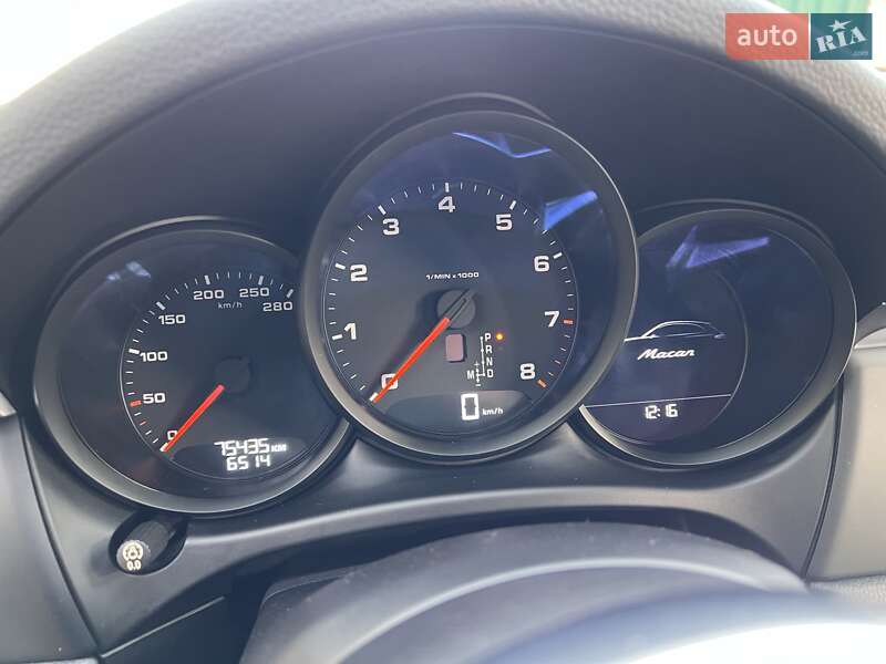 Внедорожник / Кроссовер Porsche Macan 2016 в Киеве