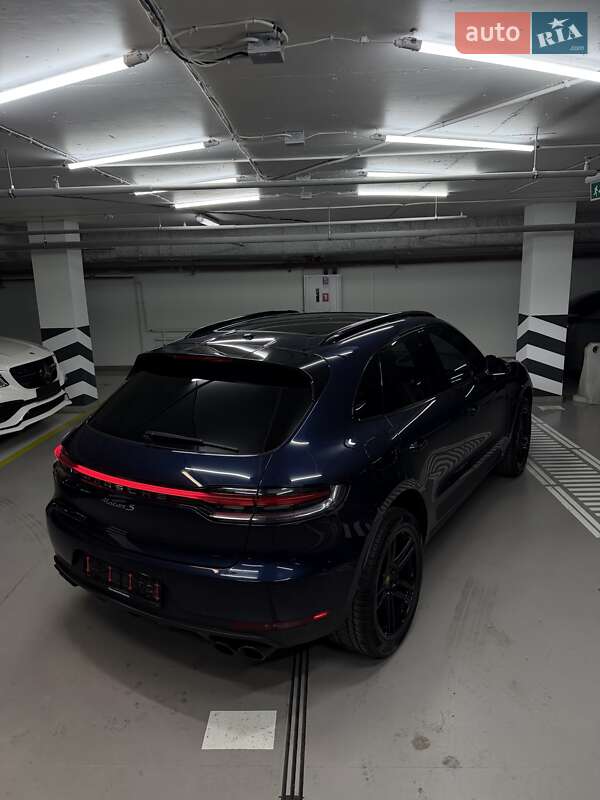 Внедорожник / Кроссовер Porsche Macan 2021 в Киеве