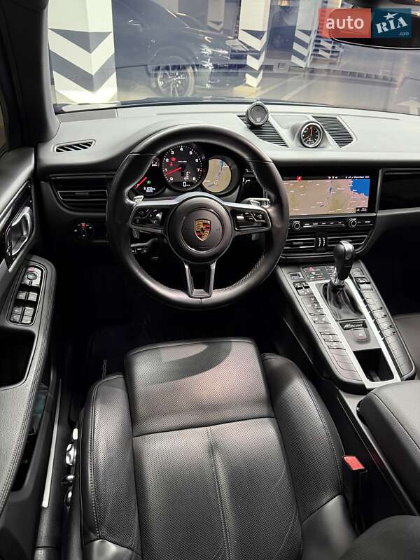 Внедорожник / Кроссовер Porsche Macan 2021 в Киеве