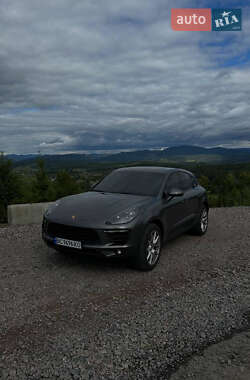 Внедорожник / Кроссовер Porsche Macan 2015 в Львове