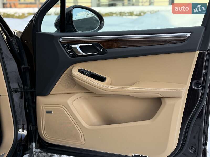 Внедорожник / Кроссовер Porsche Macan 2018 в Львове