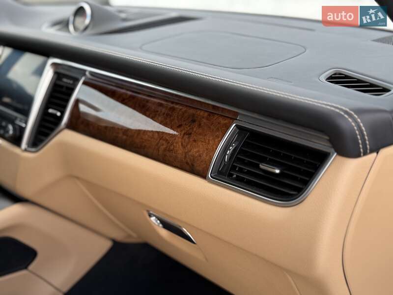 Внедорожник / Кроссовер Porsche Macan 2018 в Львове