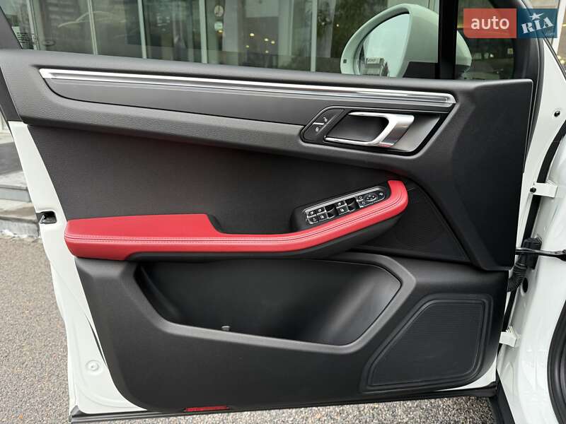 Внедорожник / Кроссовер Porsche Macan 2017 в Днепре фото 20 Внедорожник / Кроссовер Porsche Macan 2017 в Днепре