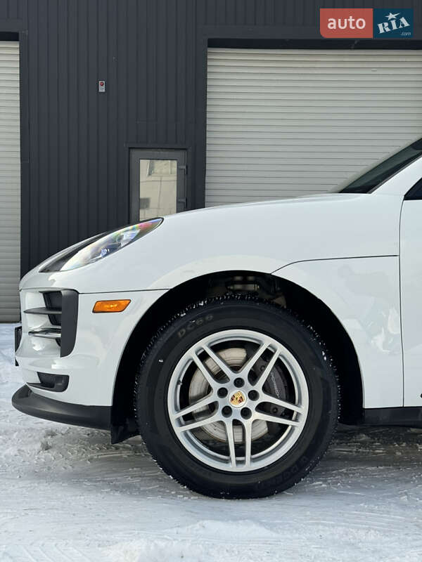 Внедорожник / Кроссовер Porsche Macan 2021 в Киеве