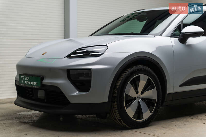 Внедорожник / Кроссовер Porsche Macan 2025 в Мукачево