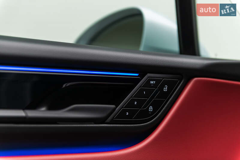 Внедорожник / Кроссовер Porsche Macan 2025 в Мукачево