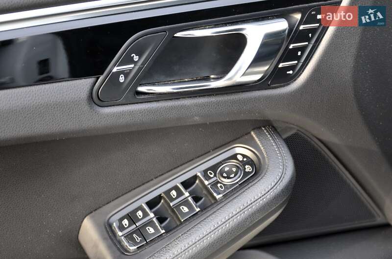 Внедорожник / Кроссовер Porsche Macan 2015 в Киеве фото 21 Внедорожник / Кроссовер Porsche Macan 2015 в Киеве