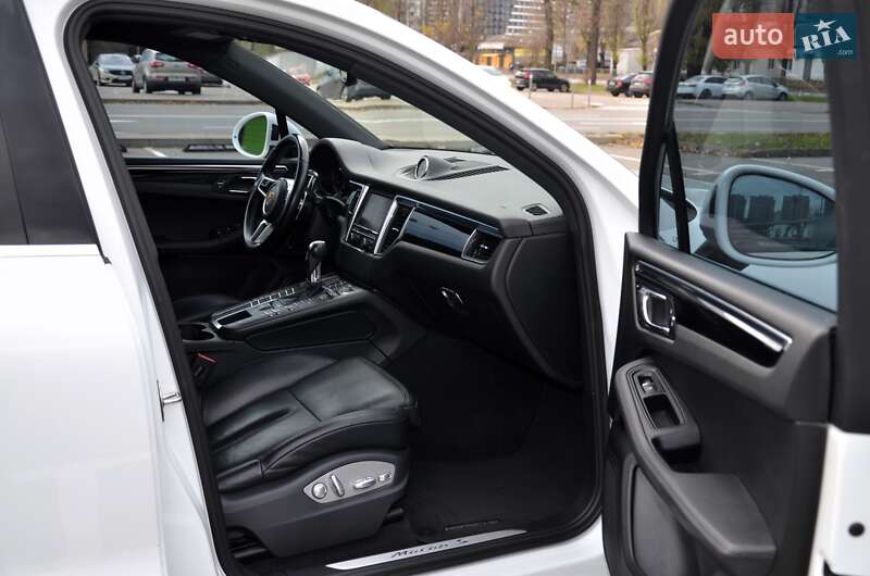 Внедорожник / Кроссовер Porsche Macan 2015 в Киеве фото 34 Внедорожник / Кроссовер Porsche Macan 2015 в Киеве