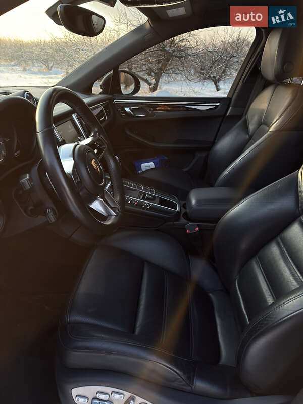 Внедорожник / Кроссовер Porsche Macan 2015 в Киеве фото 2 Внедорожник / Кроссовер Porsche Macan 2015 в Киеве