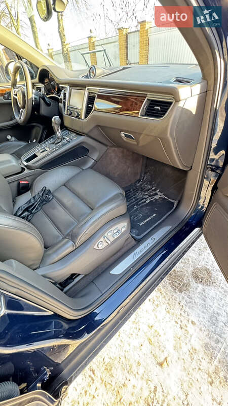 Внедорожник / Кроссовер Porsche Macan 2015 в Киеве