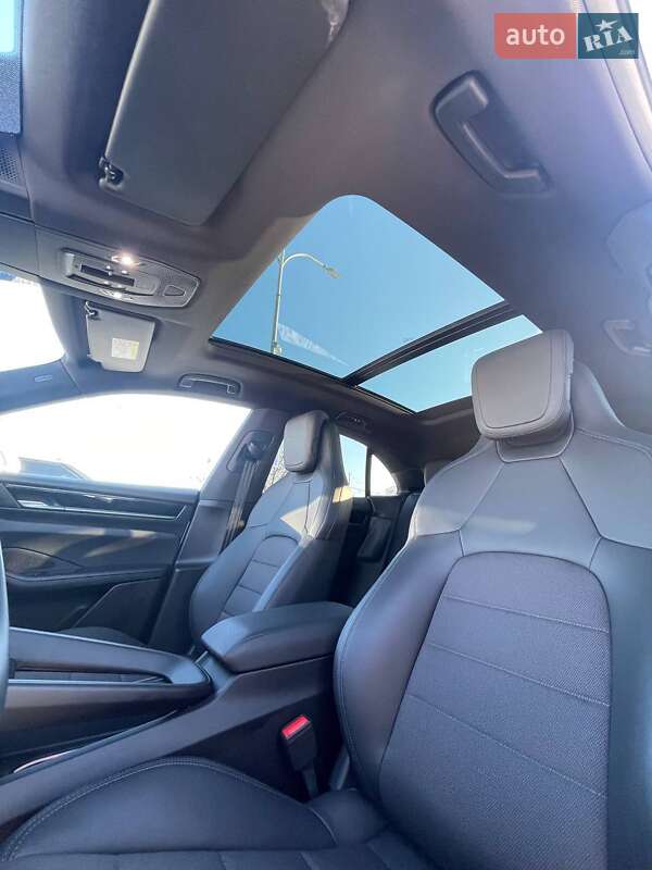 Внедорожник / Кроссовер Porsche Macan 2024 в Львове