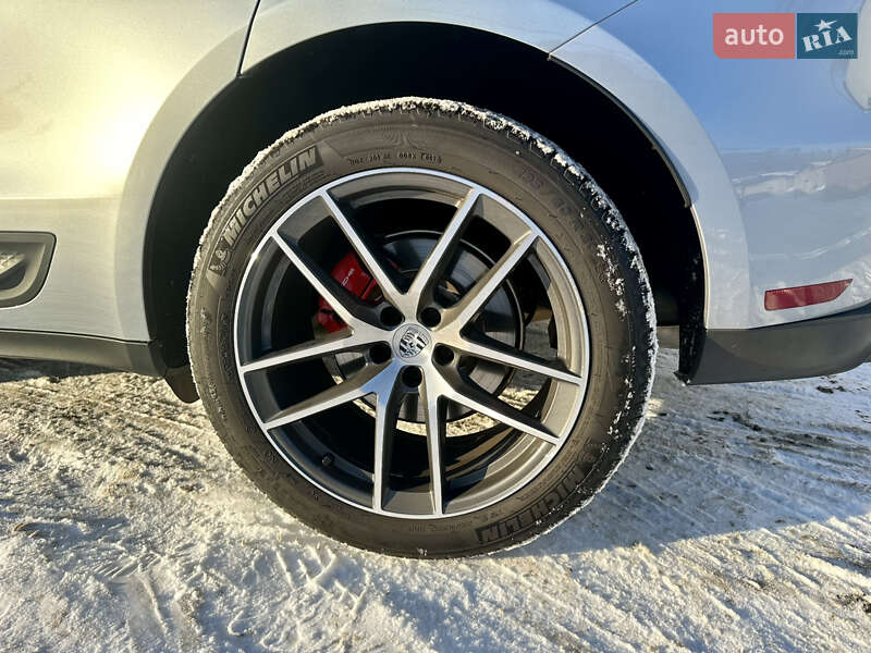 Внедорожник / Кроссовер Porsche Macan 2022 в Киеве