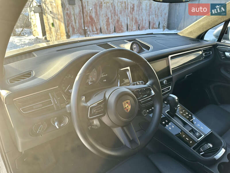 Внедорожник / Кроссовер Porsche Macan 2022 в Киеве