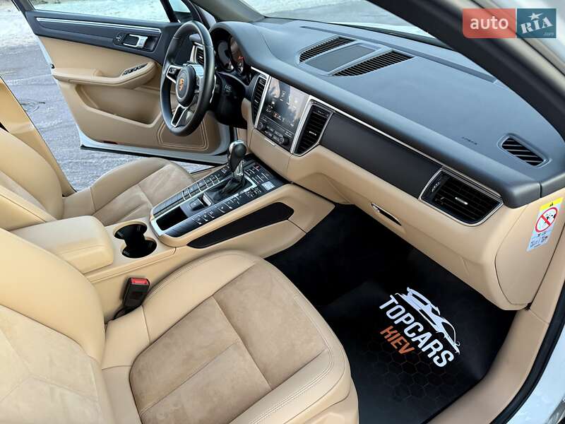 Внедорожник / Кроссовер Porsche Macan 2017 в Киеве