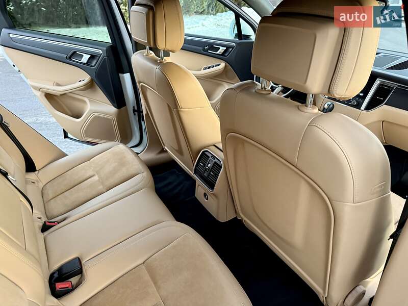 Внедорожник / Кроссовер Porsche Macan 2017 в Киеве