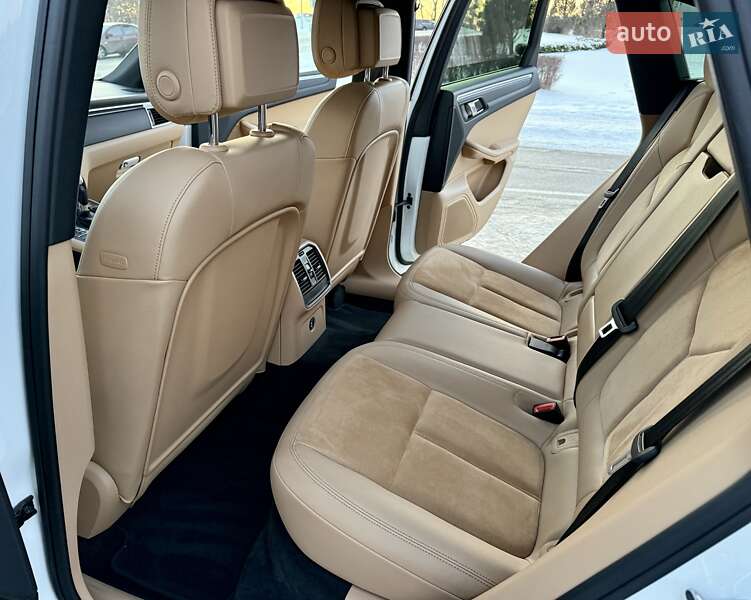 Внедорожник / Кроссовер Porsche Macan 2017 в Киеве