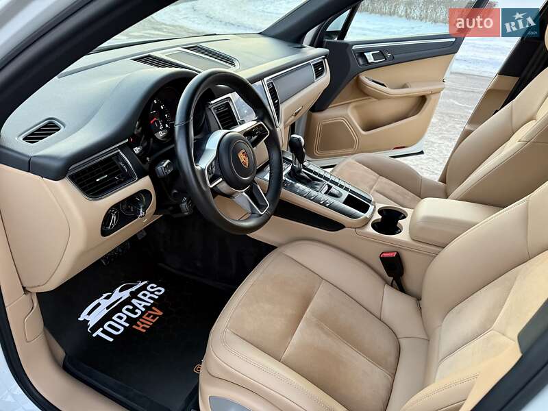 Внедорожник / Кроссовер Porsche Macan 2017 в Киеве