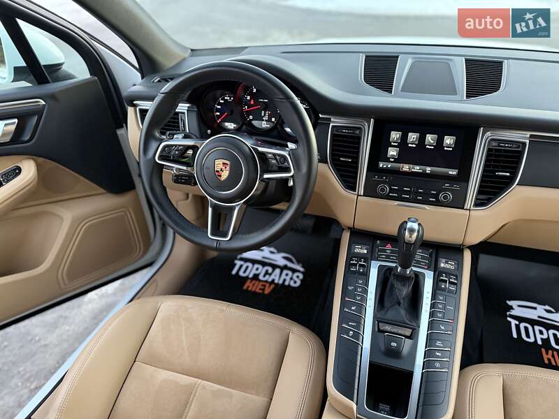 Внедорожник / Кроссовер Porsche Macan 2017 в Киеве