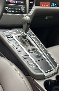 Позашляховик / Кросовер Porsche Macan 2017 в Києві