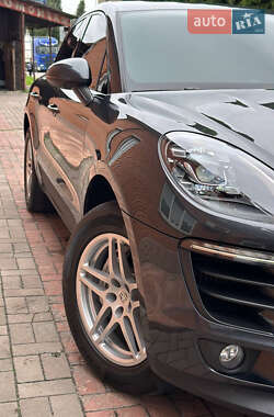 Внедорожник / Кроссовер Porsche Macan 2017 в Киеве